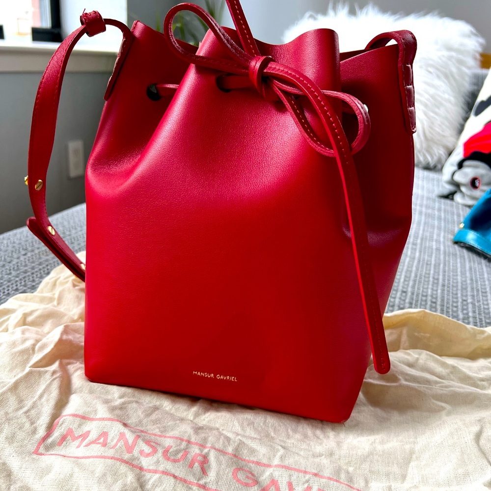 Mansur Gavriel mini Bucket Bag ❤️